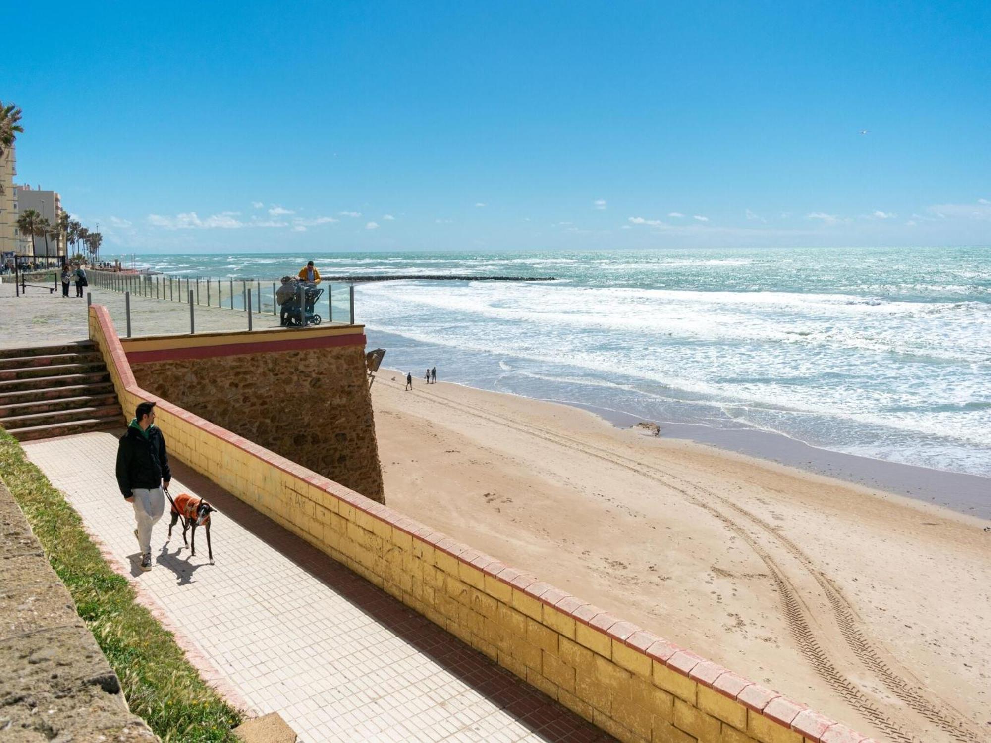 Cosy Holiday Home With Sea-View Cadiz Exterior photo